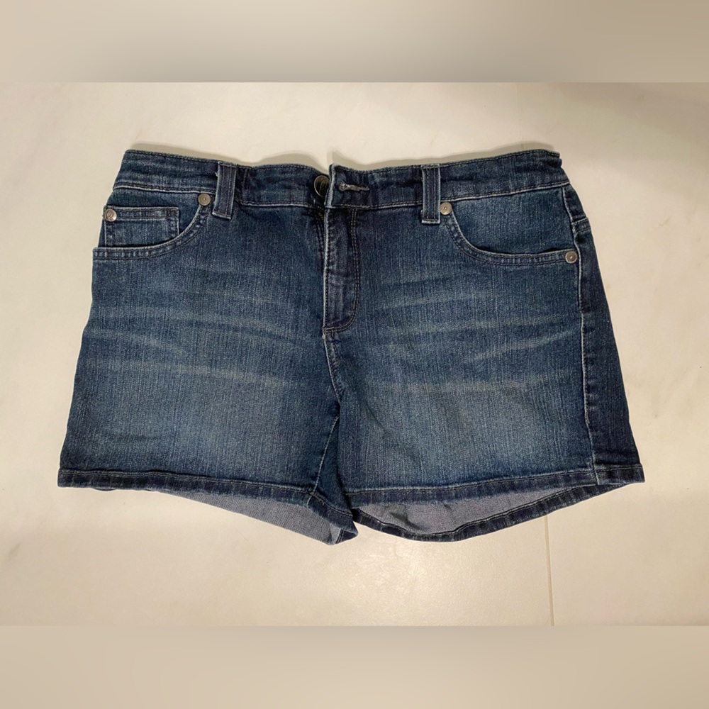 Nine West jeans shorts size 8/29.